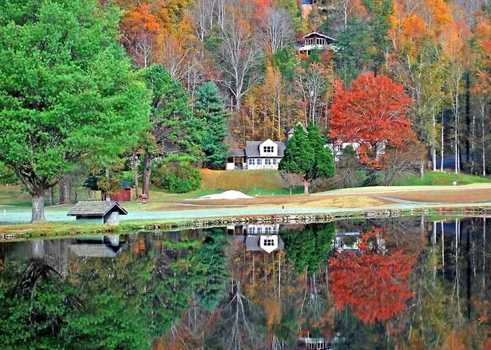 Romantic, Honeymoon Cabin In The Smokies!
