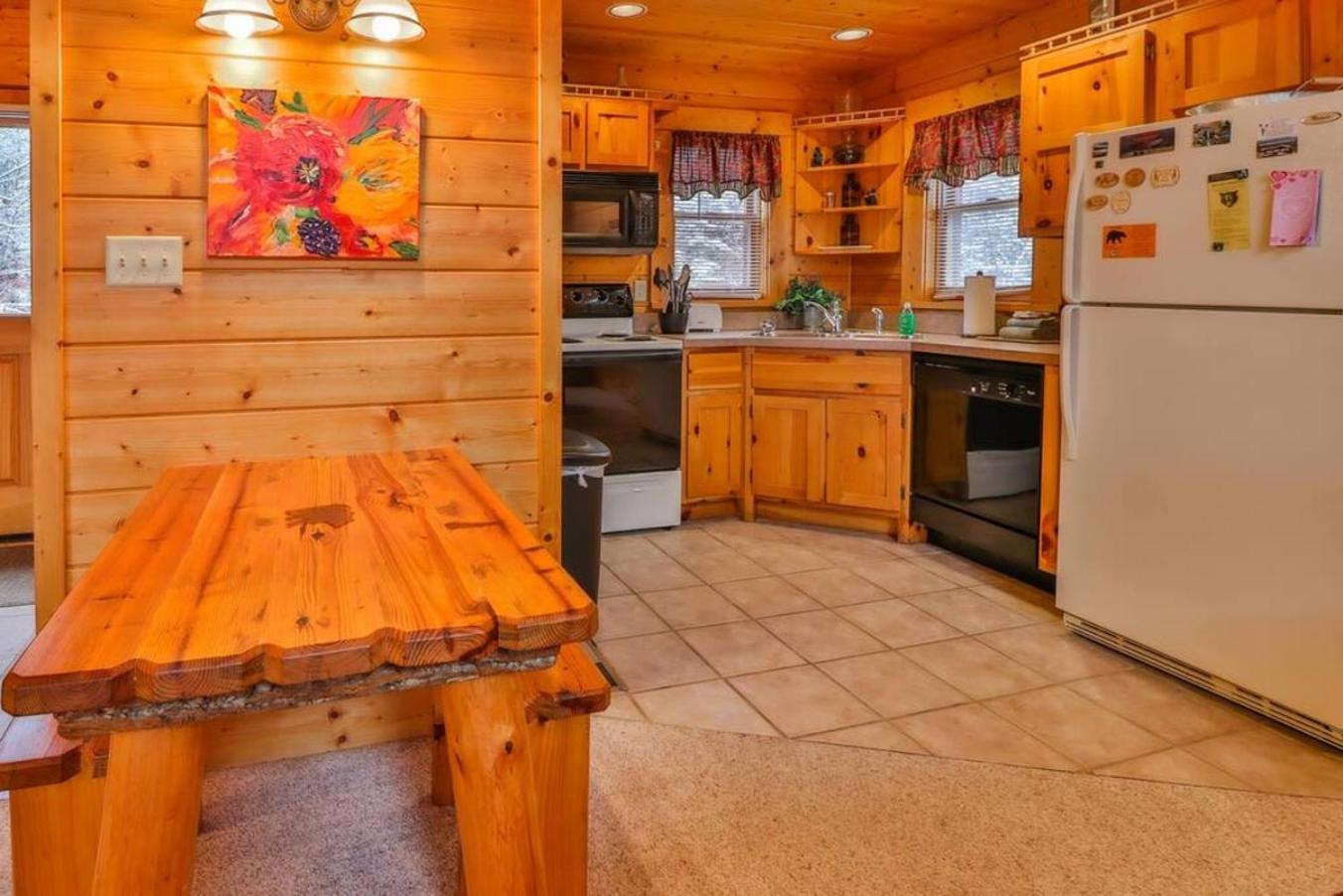 Romantic, Honeymoon In The Smokies! Gatlinburg